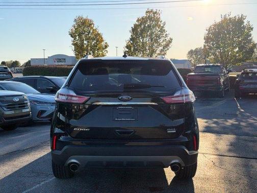 Black 2020 Ford Edge SEL