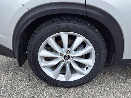 2019 INFINITI QX50 ESSENTIAL