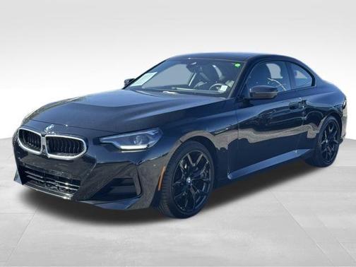 2025 BMW 230 i xDrive