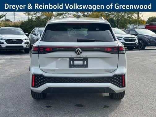 2026 Volkswagen Tiguan 2.0T SEL R-Line