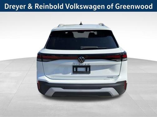 2025 Volkswagen Tiguan 2.0T SE
