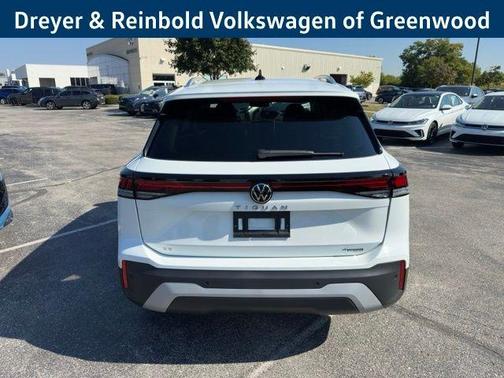 2025 Volkswagen Tiguan 2.0T SE