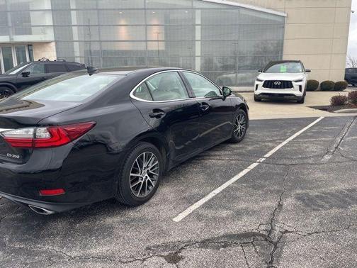 2016 Lexus ES 350 Base