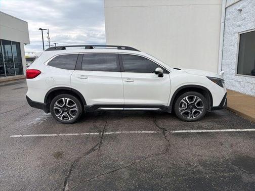 Crystal White Pearl 2023 Subaru Ascent Limited 7-Passenger