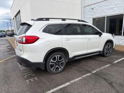 Crystal White Pearl 2023 Subaru Ascent Limited 7-Passenger