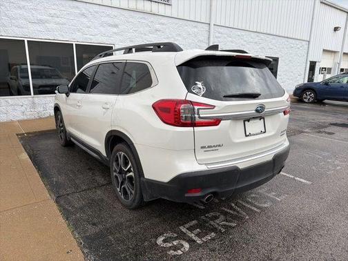 Crystal White Pearl 2023 Subaru Ascent Limited 7-Passenger