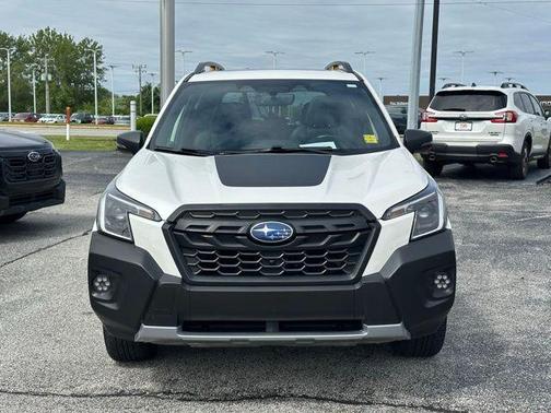 Crystal White Pearl 2022 Subaru Forester Wilderness