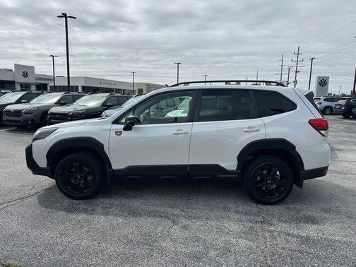 Crystal White Pearl 2022 Subaru Forester Wilderness