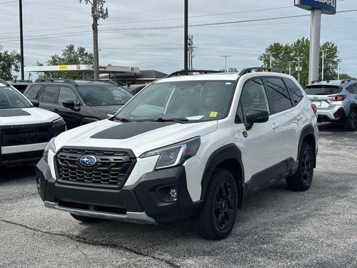 Crystal White Pearl 2022 Subaru Forester Wilderness