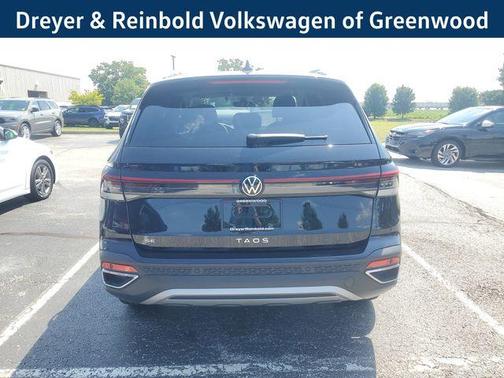 2025 Volkswagen Taos 1.5T SE