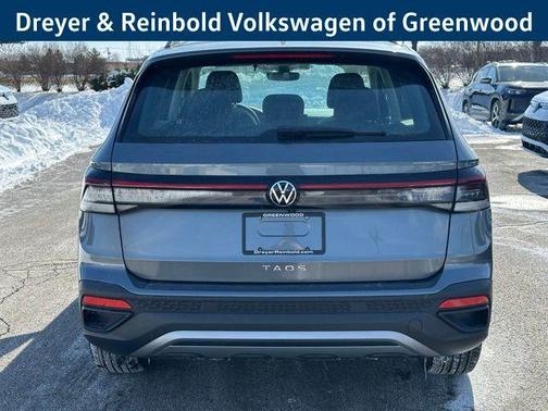 Platinum Gray Metallic 2026 Volkswagen Taos 1.5T S