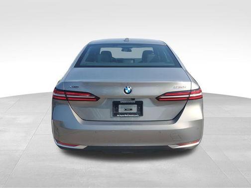 2024 BMW 530 i xDrive