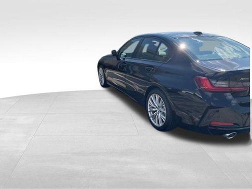 2023 BMW 330 i xDrive