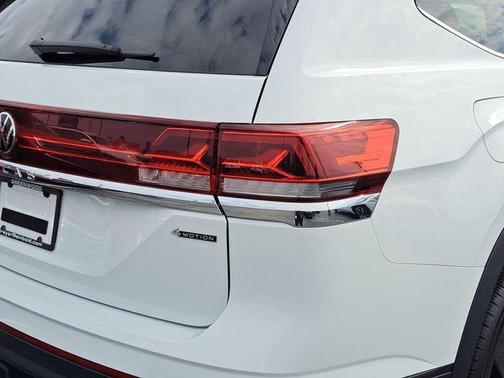 2024 Volkswagen Atlas 2.0T SE
