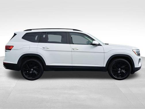 2024 Volkswagen Atlas 2.0T SE