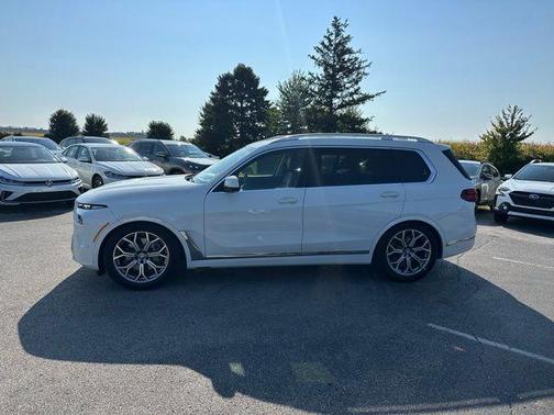 2023 BMW X7 xDrive40i