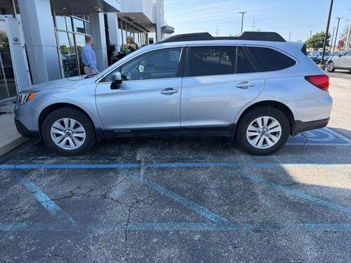 Ice Silver Metallic 2016 Subaru Outback 2.5i Premium
