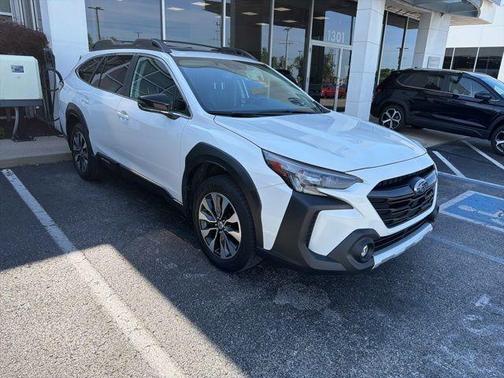 Crystal White Pearl 2024 Subaru Outback Limited