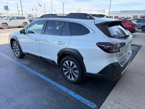 Crystal White Pearl 2024 Subaru Outback Limited