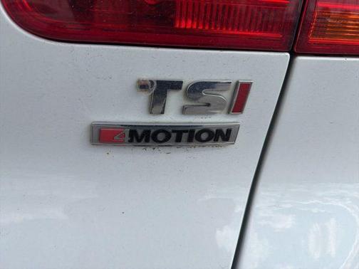 2016 Volkswagen Tiguan R-Line