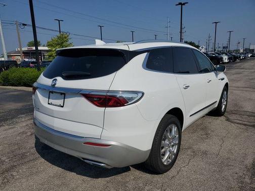 2023 Buick Enclave Essence