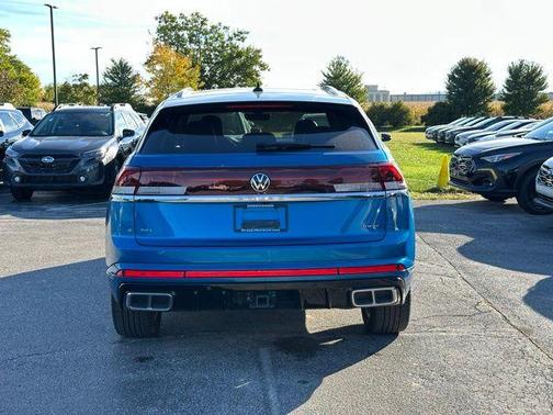 2024 Volkswagen Atlas Cross Sport 2.0T SEL R-Line