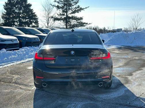 2021 BMW 330 i xDrive