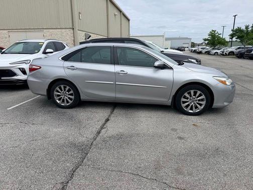 Celestial Silver Metallic 2015 Toyota Camry XLE
