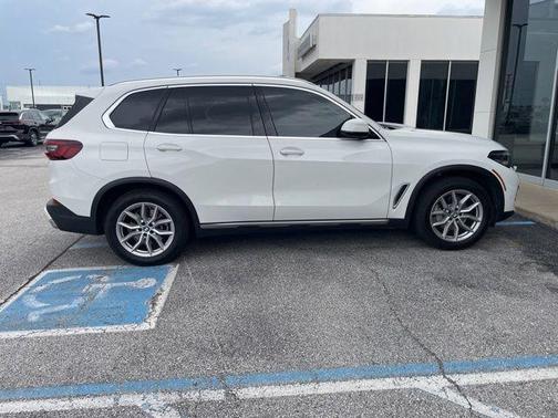 Alpine White 2022 BMW X5 xDrive40i