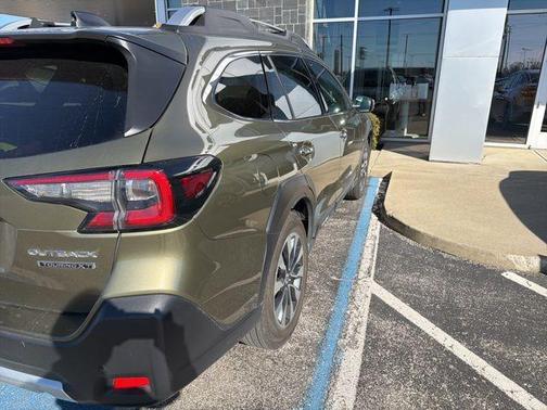 2023 Subaru Outback Touring XT
