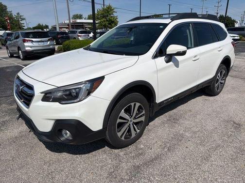 Crystal White Pearl 2019 Subaru Outback 2.5i Limited