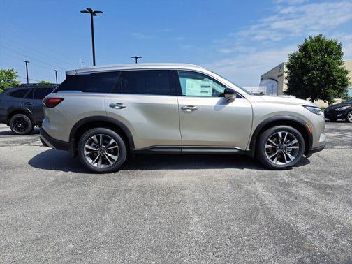 2025 INFINITI QX60 Luxe