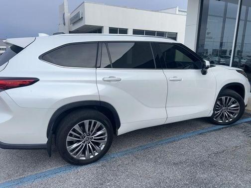 2021 Toyota Highlander Platinum