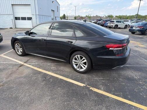 Deep Black Pearl Effect 2020 Volkswagen Passat 2.0T S