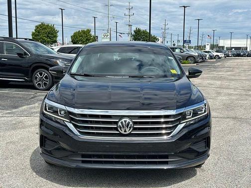 Deep Black Pearl Effect 2020 Volkswagen Passat 2.0T S