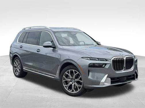 Skyscraper Gray Metallic 2023 BMW X7 xDrive40i