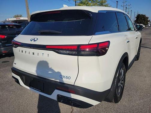 2025 INFINITI QX60 Pure