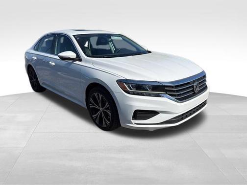 2022 Volkswagen Passat 2.0T SE