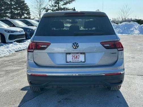 2024 Volkswagen Tiguan 2.0T SE