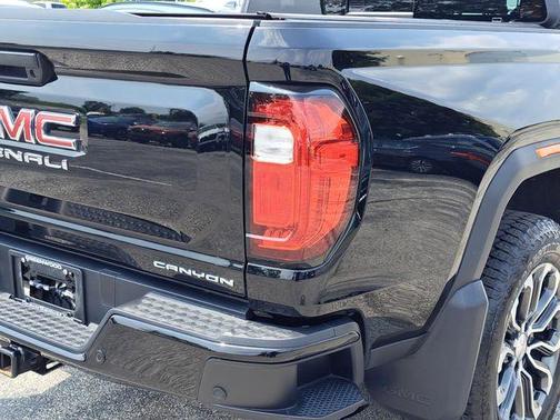 2023 GMC Canyon Denali