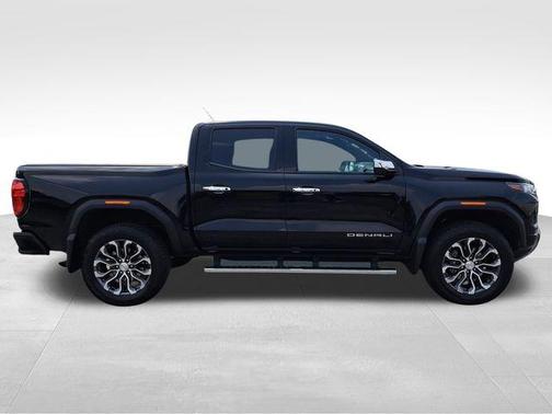 2023 GMC Canyon Denali