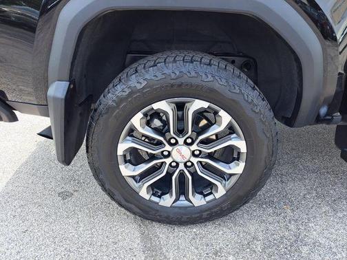 2023 GMC Canyon Denali