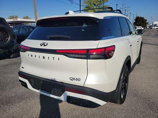 2025 INFINITI QX60 Luxe