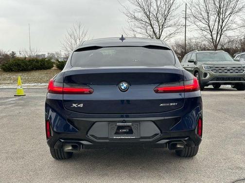 2025 BMW X4 xDrive30i
