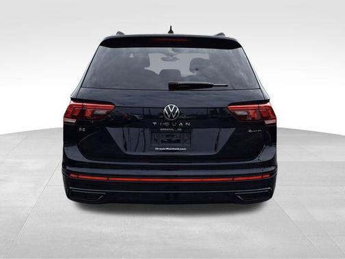 2024 Volkswagen Tiguan 2.0T SE R-Line Black