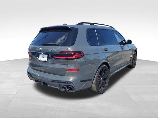 2024 BMW X7 M60i