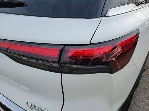 2025 INFINITI QX60 Pure