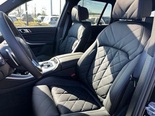 Black Sapphire Metallic 2026 BMW X5 PHEV xDrive50e