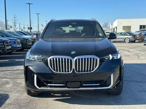 Black Sapphire Metallic 2026 BMW X5 PHEV xDrive50e