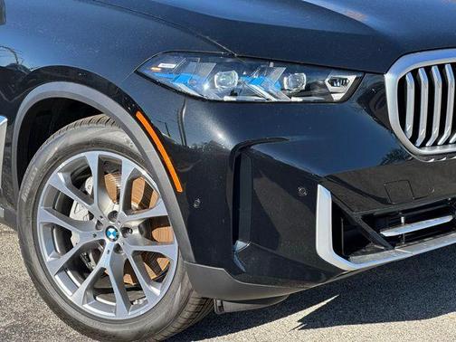 Black Sapphire Metallic 2026 BMW X5 PHEV xDrive50e